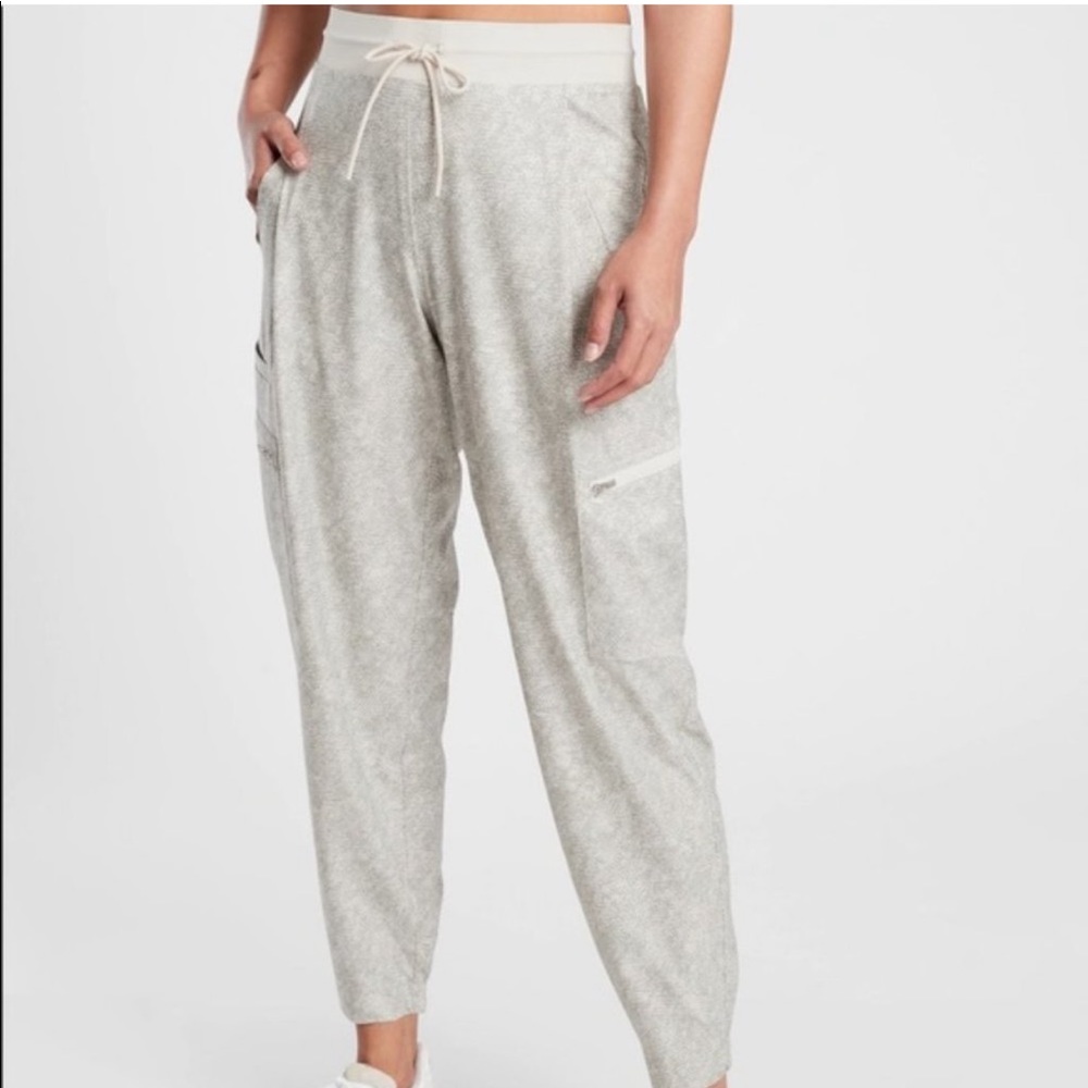 •Athleta• Venture Snake Printed Jogger